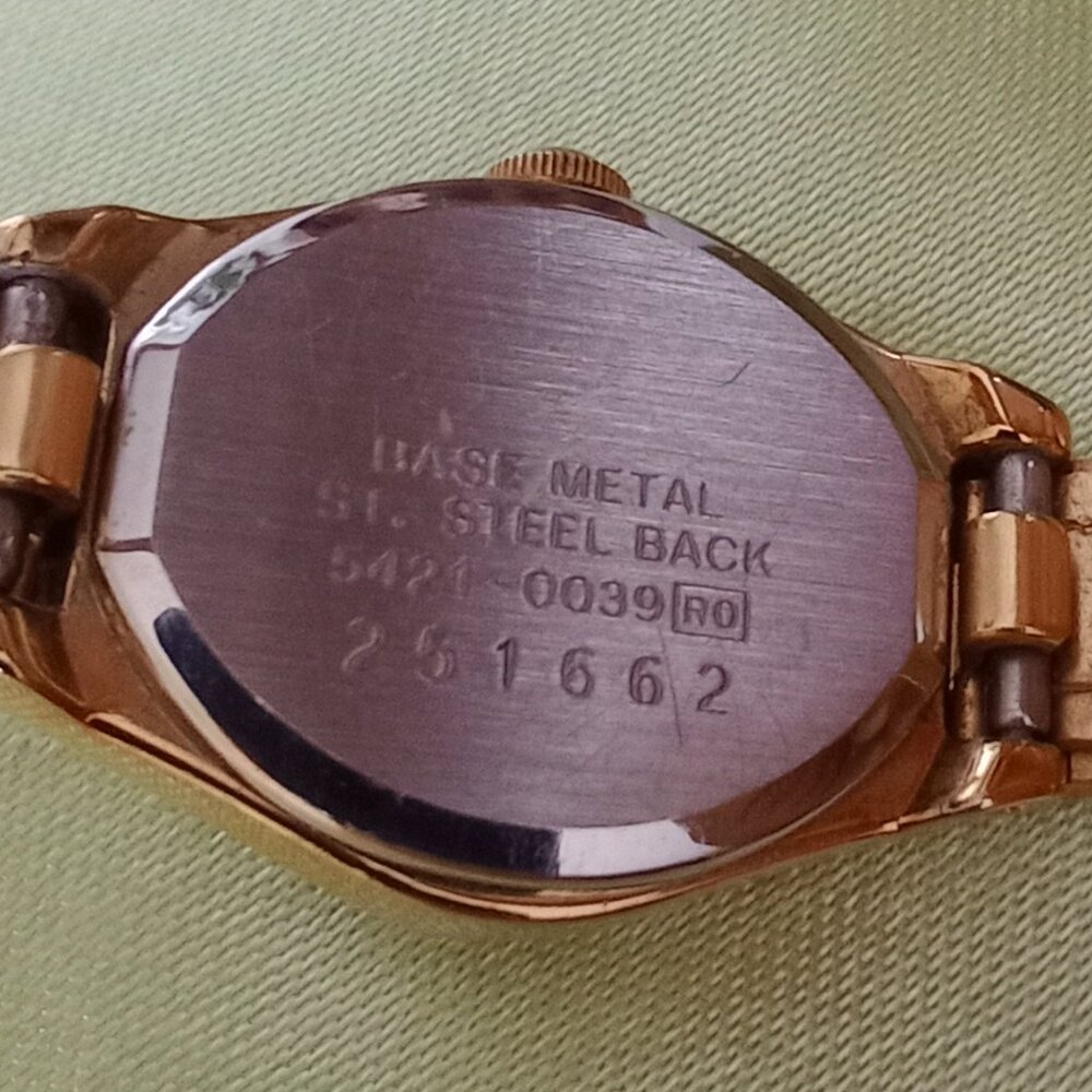 Seiko Women's Quartz Watch - Picture 5 of 6